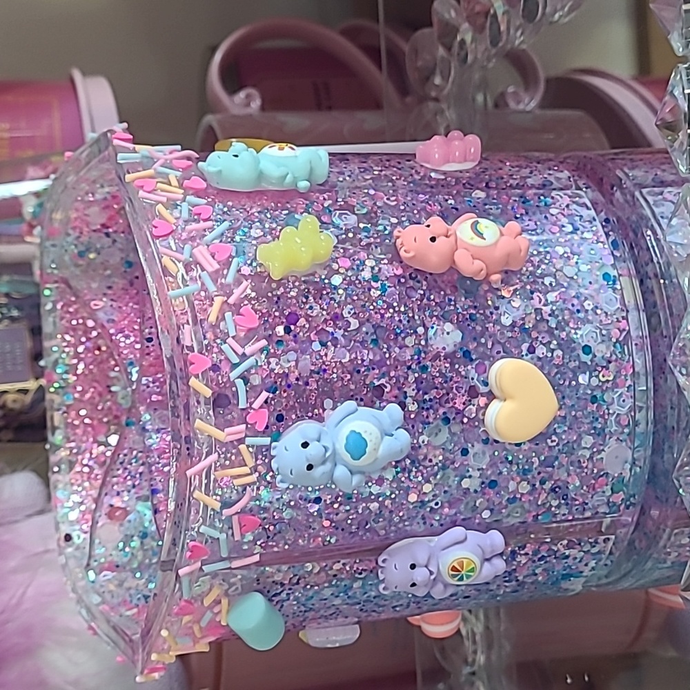 Giant kawaii makeup organizer